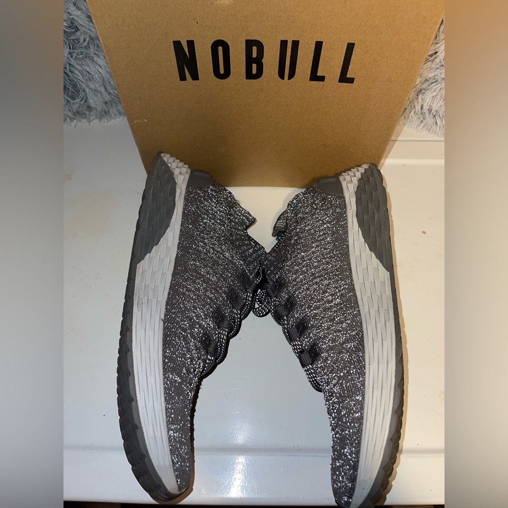NOBULL Diamond Knit Runner in Dark Gray